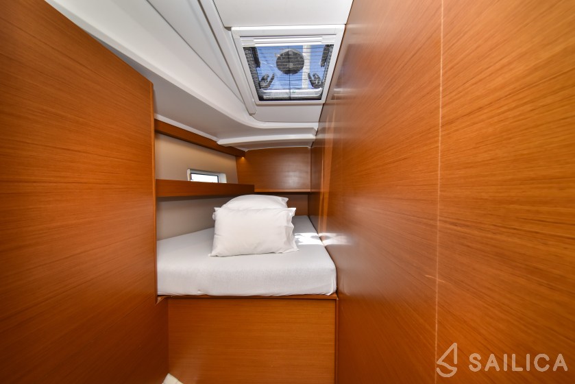 Sun Odyssey 490 - Yacht Charter Sailica