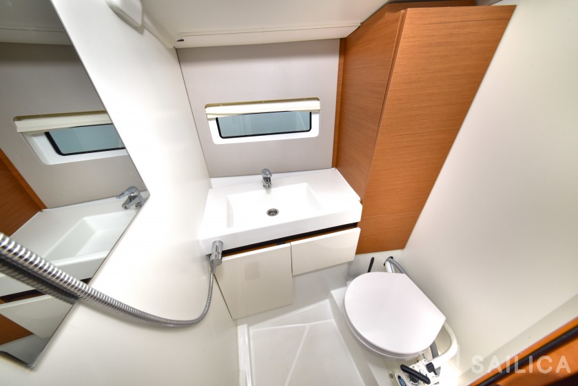 Sun Odyssey 490 - Yacht Charter Sailica