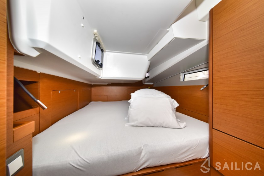 Sun Odyssey 490 - Yacht Charter Sailica