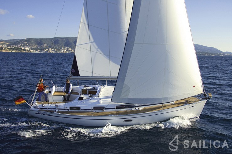 Bavaria 35 Cruiser - Yacht Charter Sailica