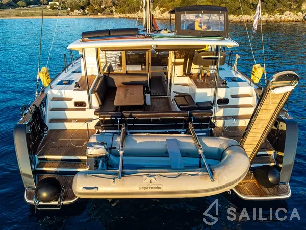 Lagoon 40 - Yacht Charter Sailica