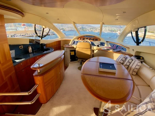 Azimut 55 - Yacht Charter Sailica
