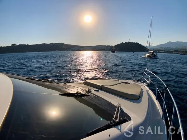 Azimut 55 - Yacht Charter Sailica