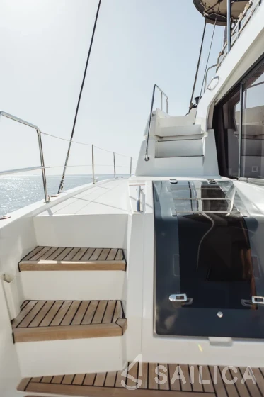 Bali 4.8  - Yacht Charter Sailica