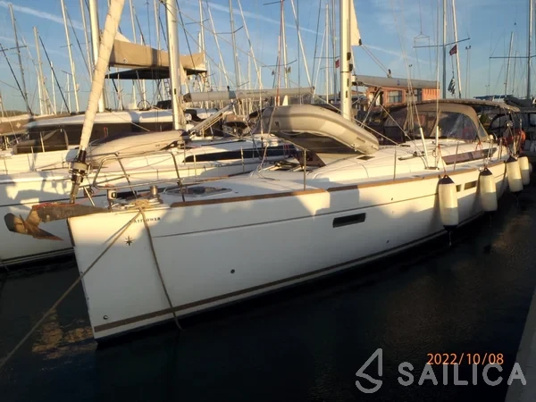 Sun Odyssey 519 - Yacht Charter Sailica