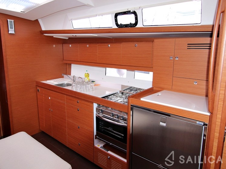 Dufour 460 GL - Yacht Charter Sailica
