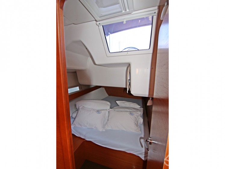 Dufour 460 GL - Yacht Charter Sailica