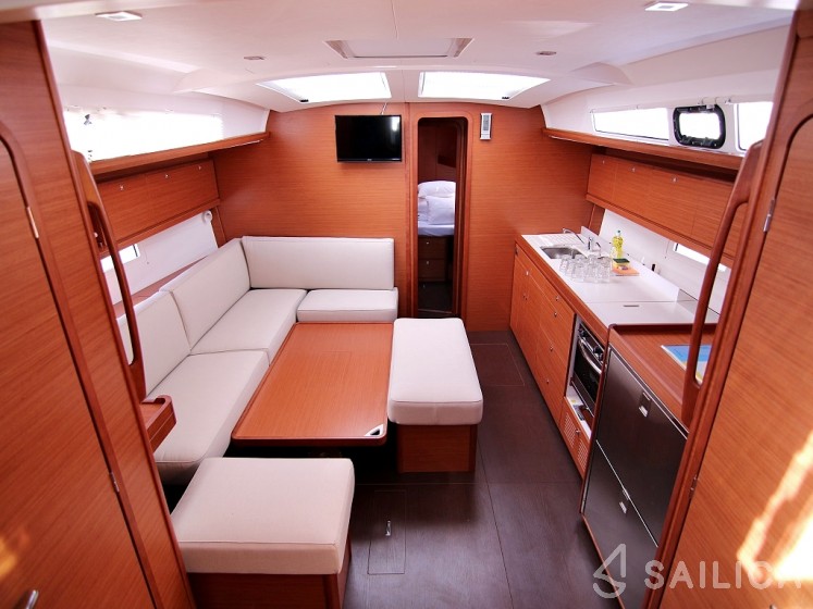 Dufour 460 GL - Yacht Charter Sailica