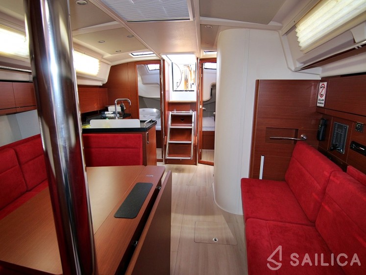 Hanse 418 - Yacht Charter Sailica