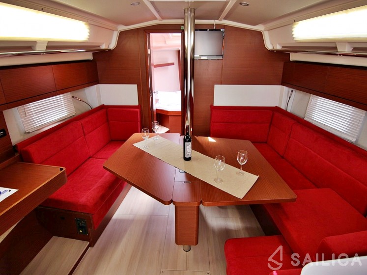 Hanse 418 - Yacht Charter Sailica