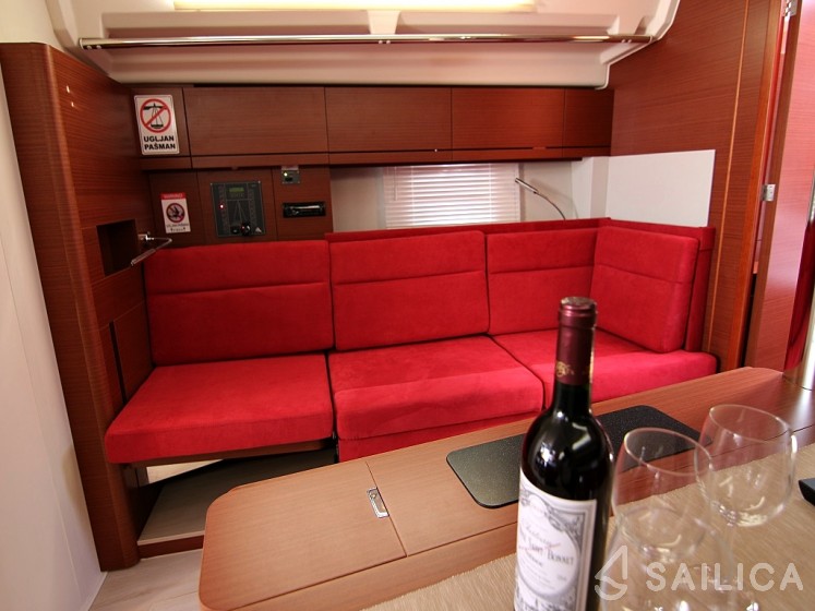 Hanse 418 - Yacht Charter Sailica