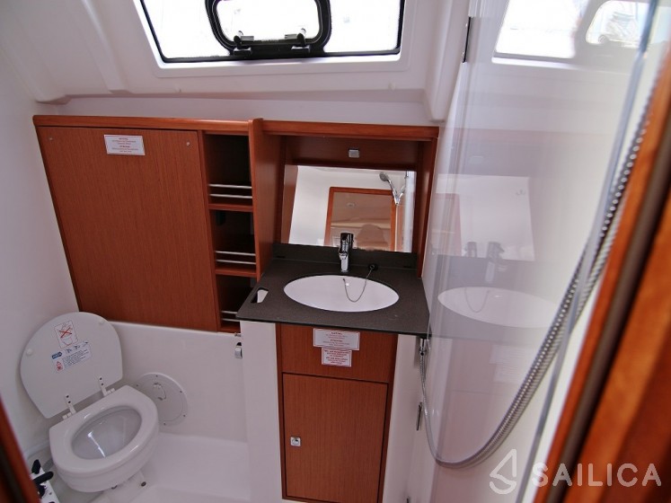 Bavaria 41 Cruiser - Yacht Charter Sailica