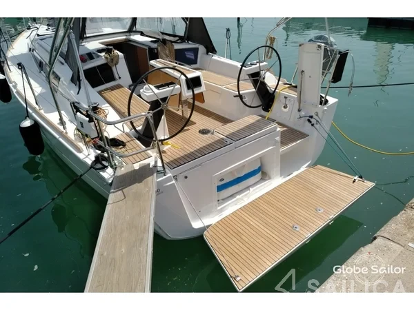Dufour 360 GL - Yacht Charter Sailica