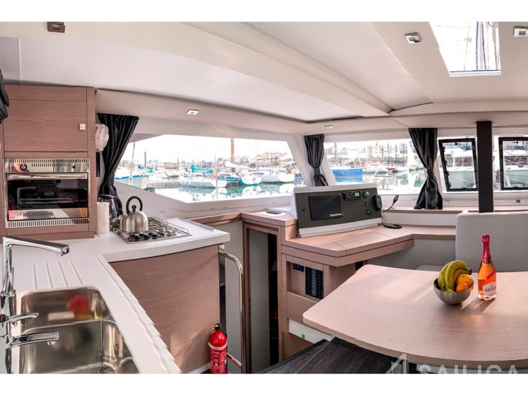 Lucia 40 - Yacht Charter Sailica