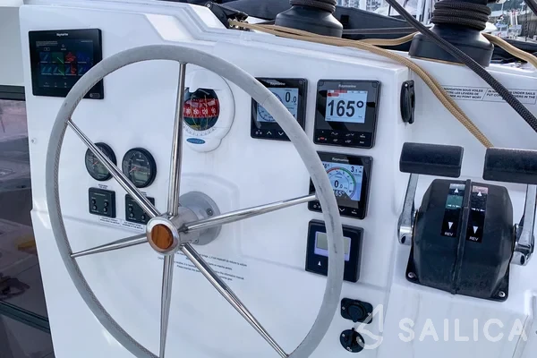 Lucia 40 - Yacht Charter Sailica
