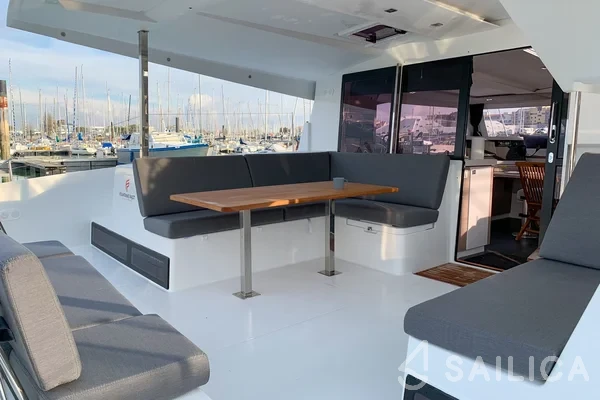 Lucia 40 - Yacht Charter Sailica
