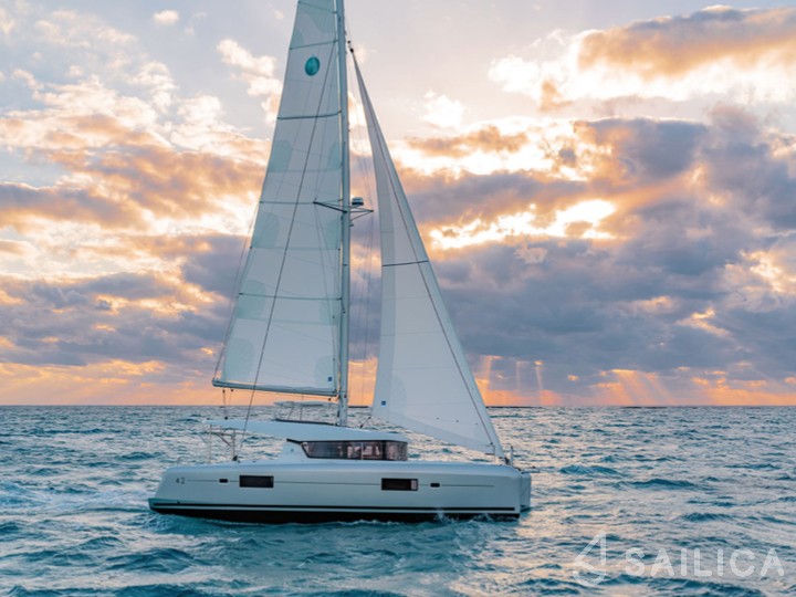 Lagoon 42 - Yacht Charter Sailica