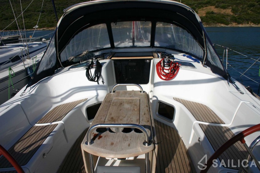 Sun Odyssey 44i - Yacht Charter Sailica