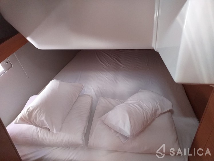 Dufour 430 - Yacht Charter Sailica