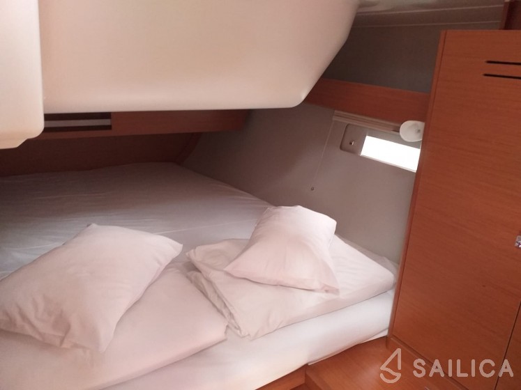 Dufour 430 - Yacht Charter Sailica