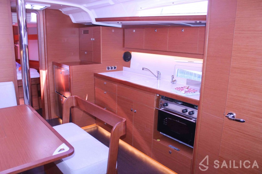 Dufour 430 - Yacht Charter Sailica
