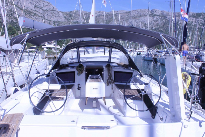 Dufour 430 - Yacht Charter Sailica