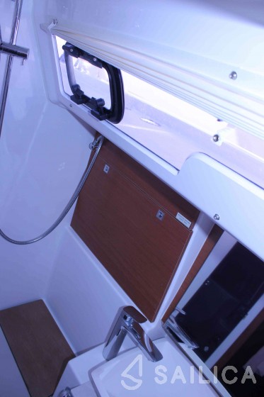 Dufour 430 - Yacht Charter Sailica