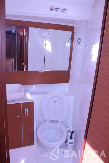 Dufour 430 - Yacht Charter Sailica