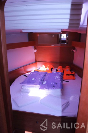 Dufour 430 - Yacht Charter Sailica