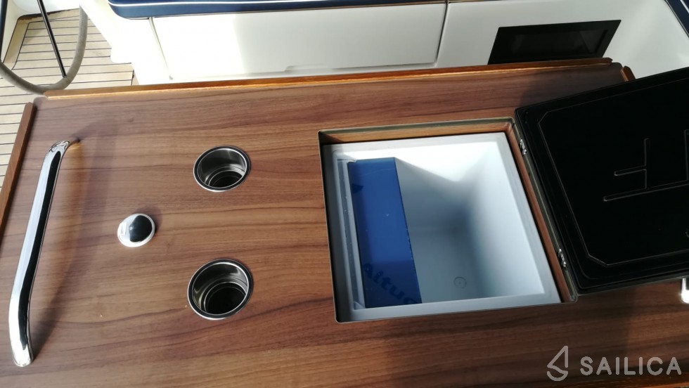 D&D Kufner 54 - Yacht Charter Sailica