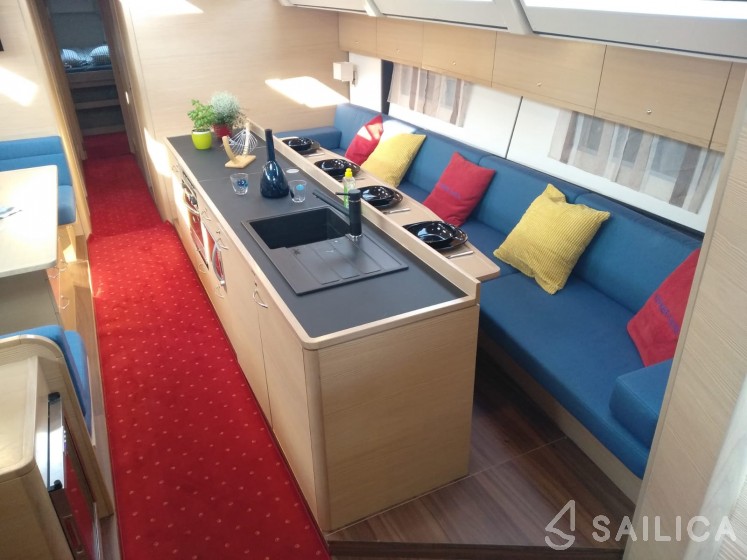D&D Kufner 54 - Yacht Charter Sailica