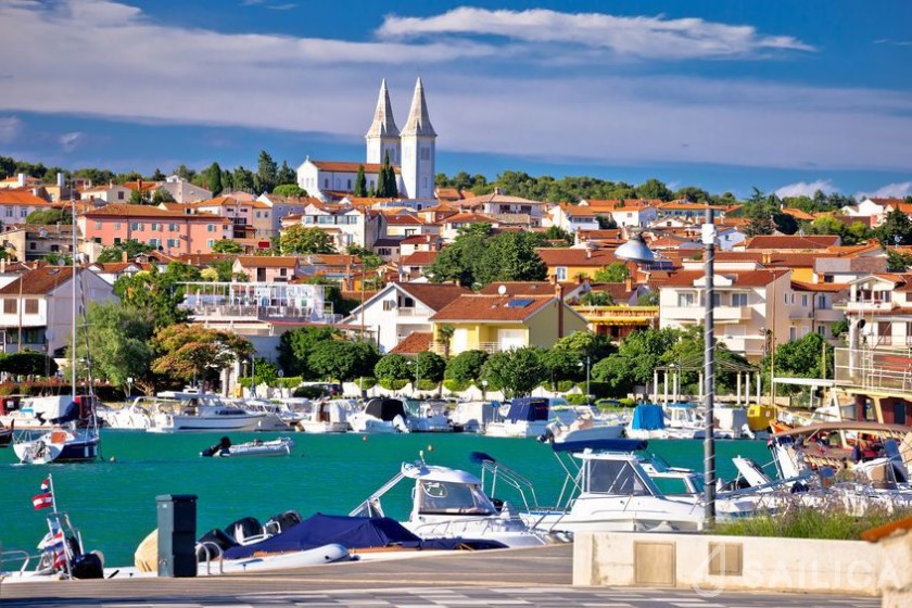 Cap Camarat 5.5 WA S2 - Yacht Charter Sailica
