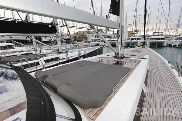 Hanse 588 - Yacht Charter Sailica
