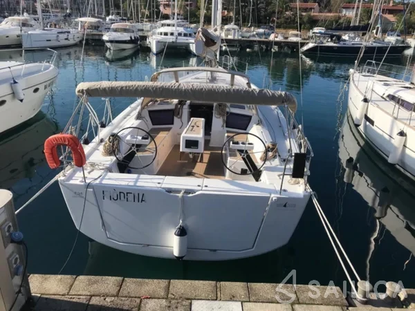 Dufour 430 - Yacht Charter Sailica