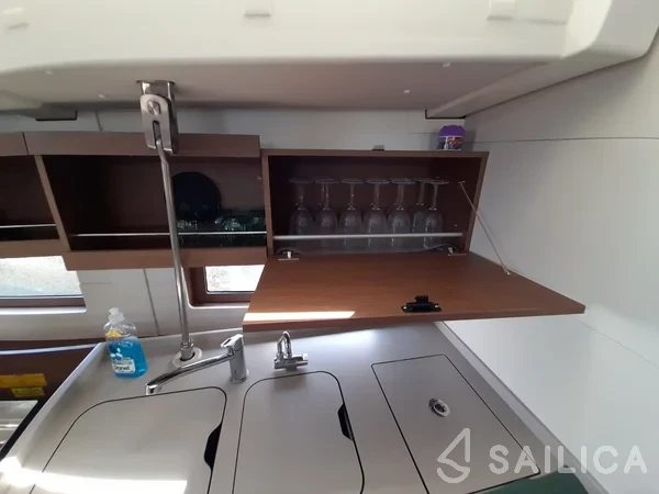 Oceanis 46.1 - Yacht Charter Sailica