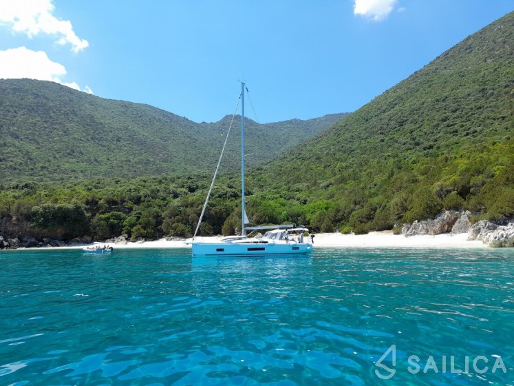 Oceanis 46.1 - Yacht Charter Sailica