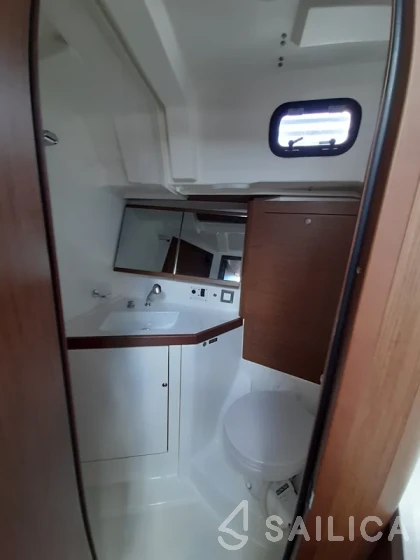 Oceanis 46.1 - Yacht Charter Sailica