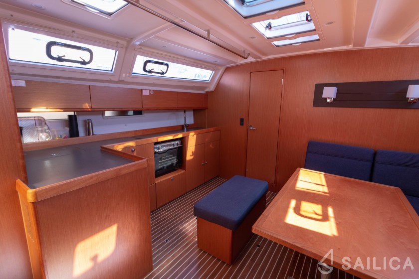 Bavaria 46 Cruiser - Yacht Charter Sailica