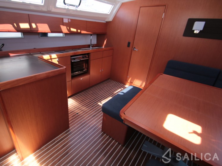 Bavaria 46 Cruiser - Yacht Charter Sailica