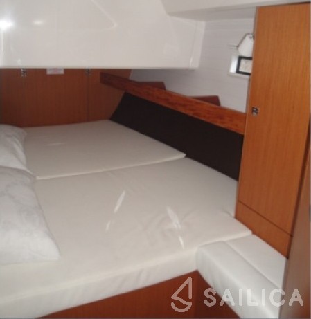Bavaria 46 Cruiser - Yacht Charter Sailica