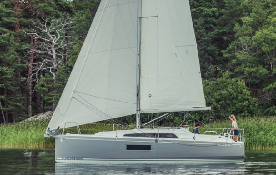 Oceanis 30.1 - Yacht Charter Sailica