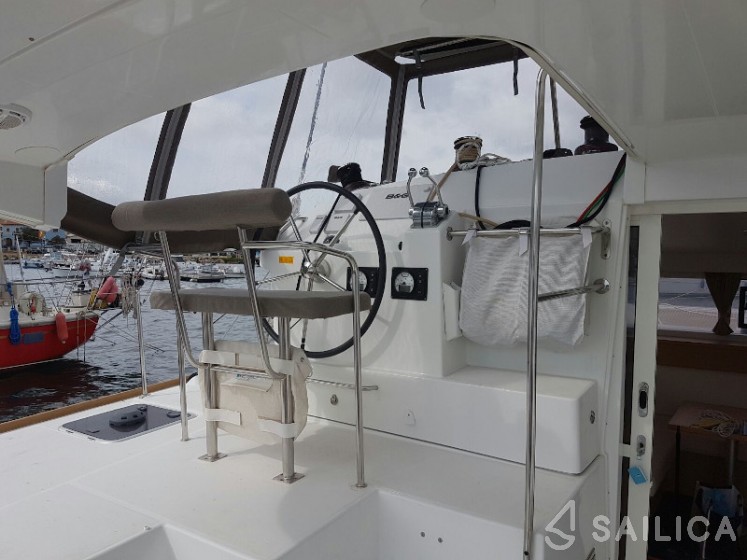 Lagoon 400 S2 - Yacht Charter Sailica