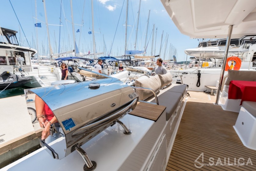 Saona 47 - Yacht Charter Sailica