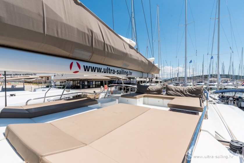 Saona 47 - Yacht Charter Sailica