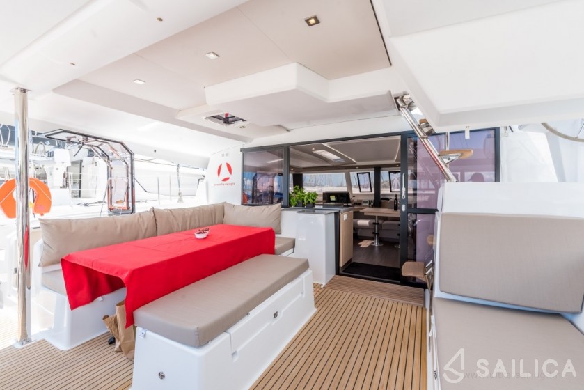 Saona 47 - Yacht Charter Sailica