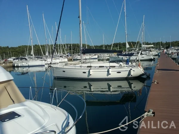 Bavaria 39 Cruiser - Yacht Charter Sailica