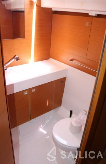 Sun Odyssey 469 - Yacht Charter Sailica