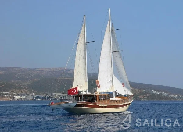Gulet - Yacht Charter Sailica