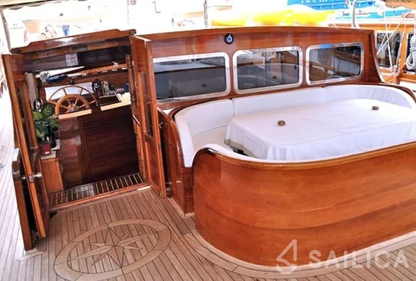 Gulet - Yacht Charter Sailica
