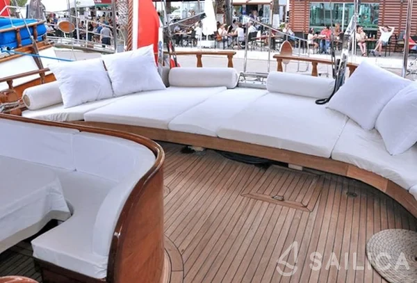 Gulet - Yacht Charter Sailica